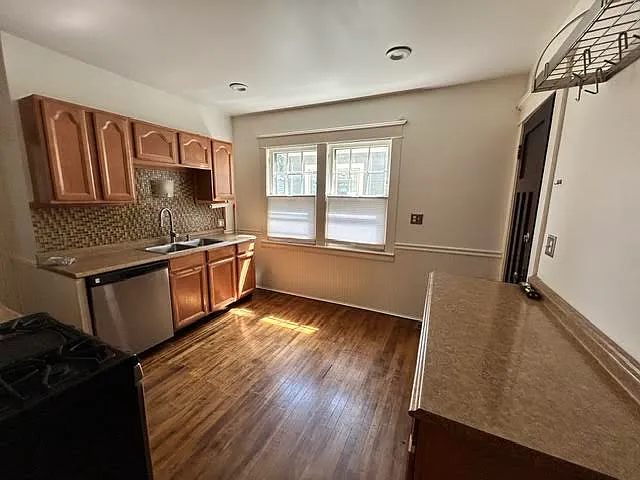 105 Florence Ave #1 — Photo 7