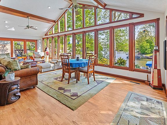 3rd image of 9051 Admirals Bay Dr