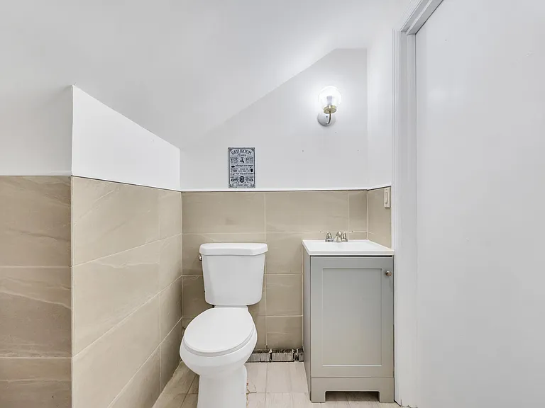 36 Winter Ln #2 — Photo 2