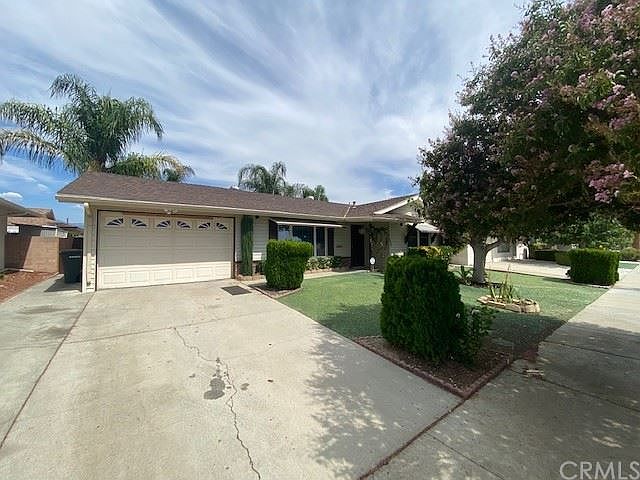 1st image of 530 S Lyon Ave