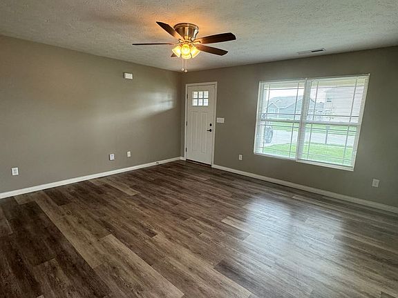 2nd image of 3976 Abraham Ct