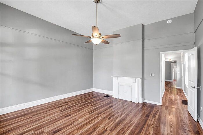 1st image of 431 Marret Ave