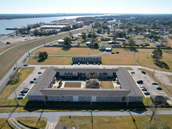 River Park Apartments, 15909 River Rd #22, Hahnville, LA 70057