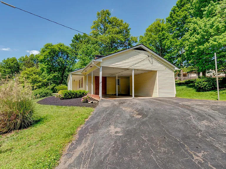 5730 Davida Rd — Photo 24
