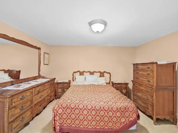 2045 West 11th Street image 7 of 19