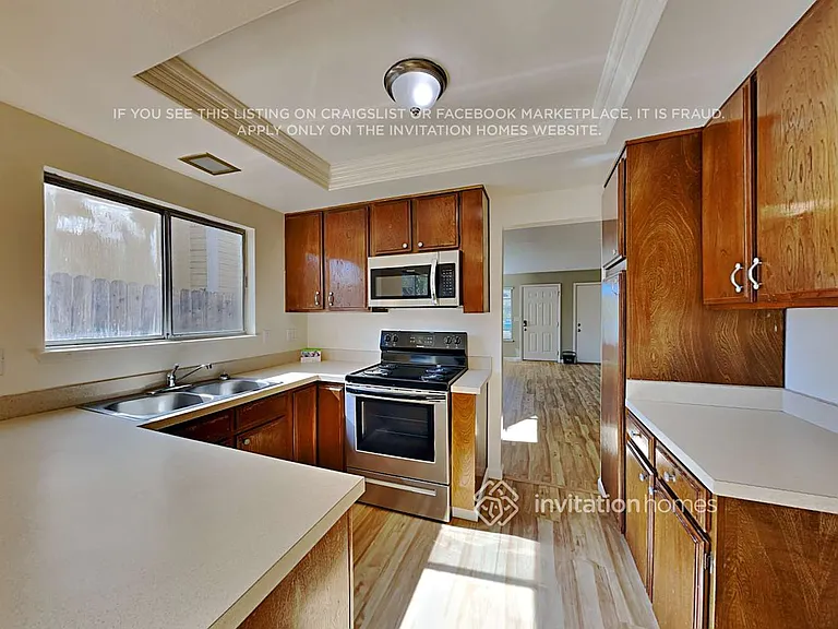 137 Catalpa Ln — Photo 4