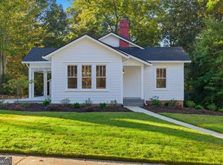 228 E Doyle St, Toccoa, GA 30577