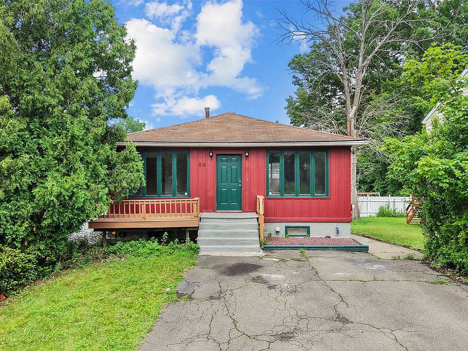 1st image of 818 N McKinley Ave