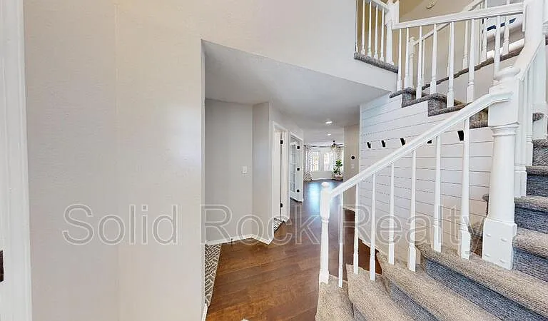 8450 Camfield Cir — Photo 5