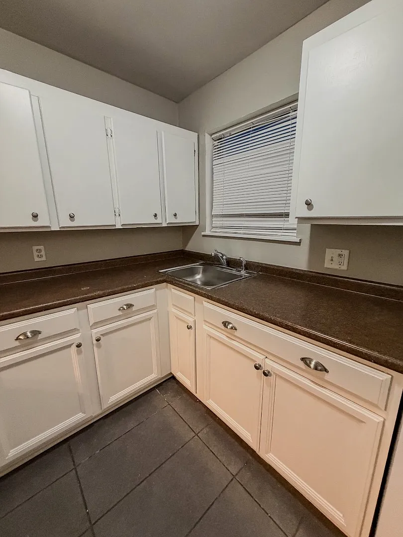 Unit Photo - 205 Windward St #C