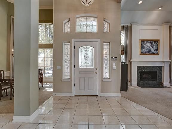 3rd image of 4569 Old Pond Dr