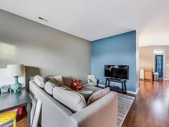 5th image of 1582 W Turtle Creek Ln Unit 1582