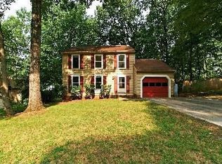 212 Willoughby Ln, Cary, NC 27513