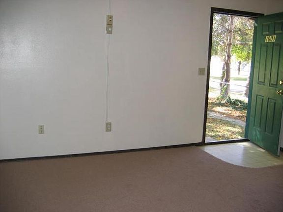 2nd image of 1001 Village Circle Dr