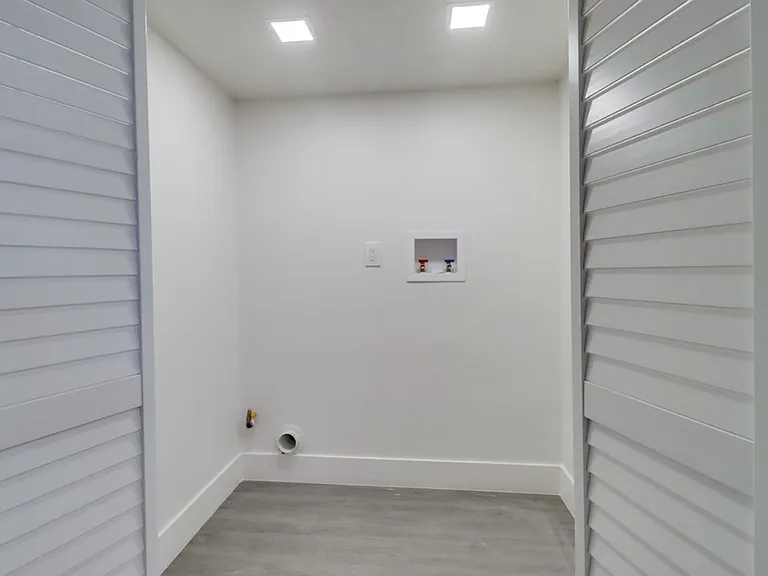 4774-80 W Point Loma Blvd — Photo 21