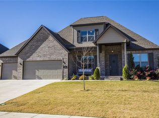 1401 Montieri Dr, Centerton, AR 72719