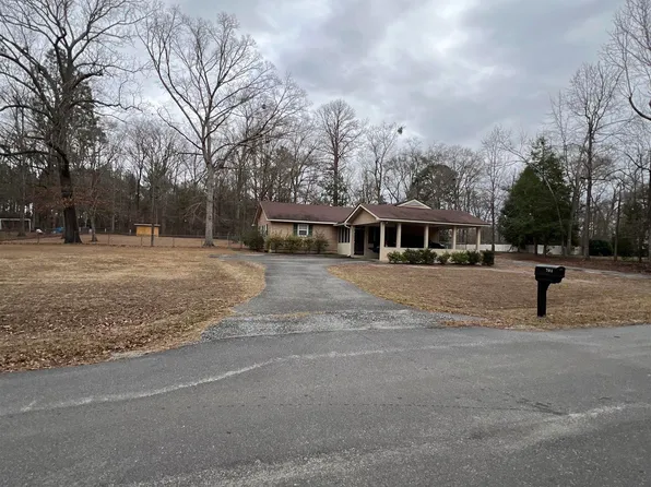 701 Barfoot Ext, Dublin, GA 31021