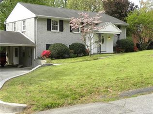 315 Ridge Rd, Colonial heights, VA 23834