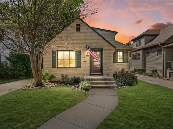 2925 North 74th STREET, Milwaukee, WI 53210