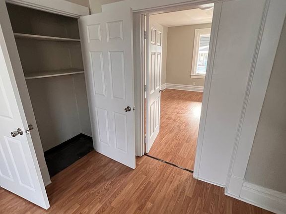 2nd image of 1042 Leishman Ave #1
