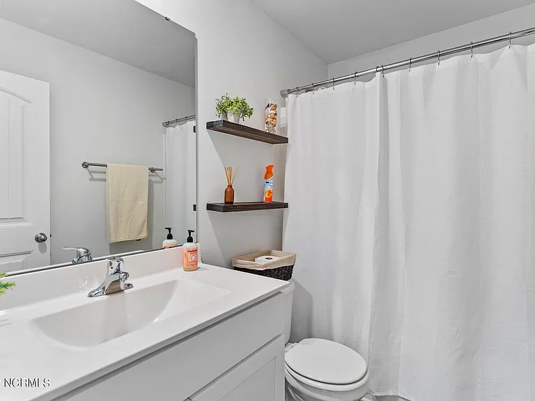 680 Aurora Pl — Photo 26