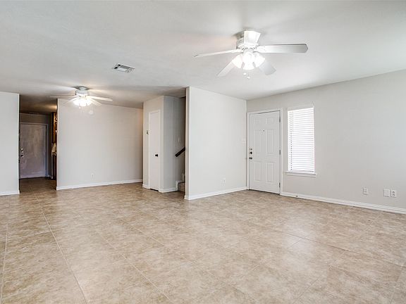 4th image of 2416 Lakeview Cir
