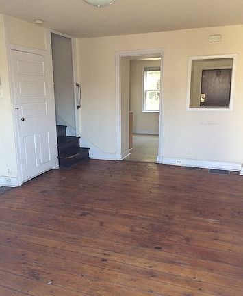 2nd image of 4531 Saint Davids St