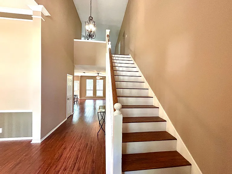 8807 Brae Ridge Dr — Photo 5