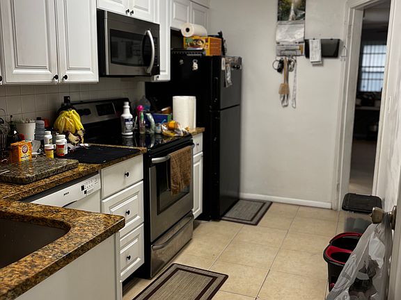 2nd image of 1428 W Arctic St