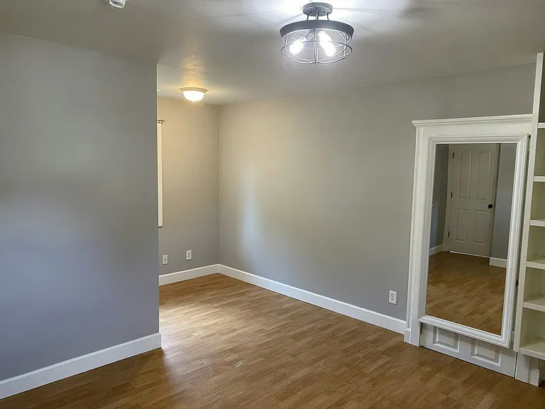 1204 SE 50th Ave — Photo 14