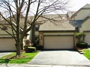 1260 Hobson Oaks Dr, Naperville, IL