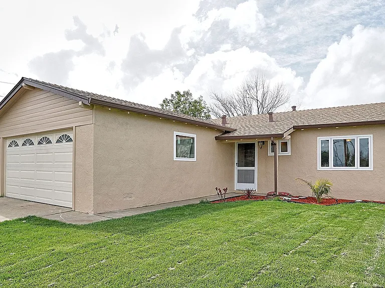 6287 Cotton Ave — Photo 2