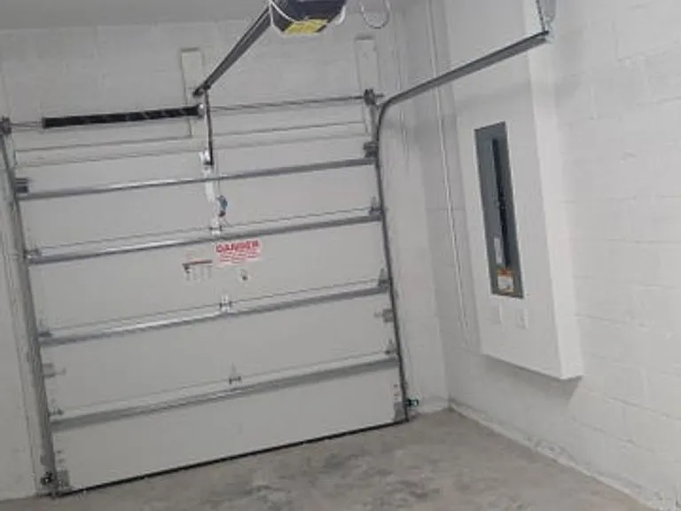 202 Lakeside Landing Dr — Photo 12