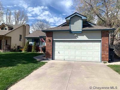 1724 Pinion Dr, Cheyenne, WY, 82001