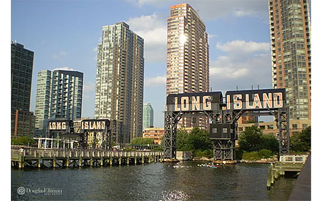 Rented by Douglas Elliman | media 29