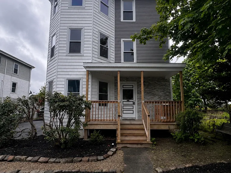 19 Reeves St #2 — Photo 2