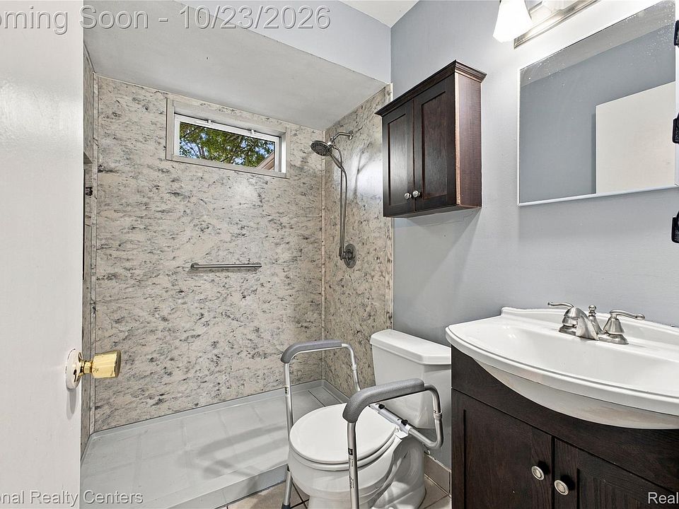 26323 Brettonwoods St, photo 6