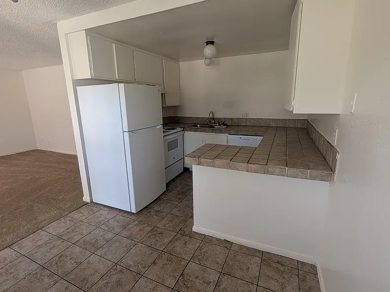 1054 S Magnolia Ave #8 — Photo 32
