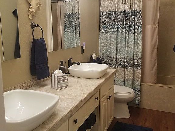 4th image of 44 Golden View Ct