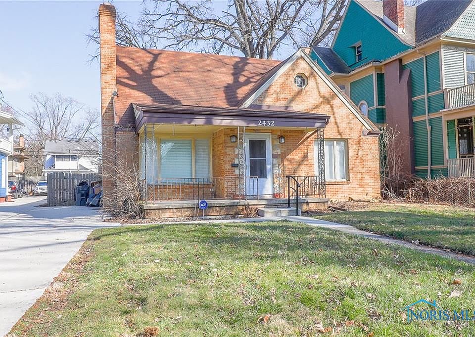 1st image of 2432 Robinwood Ave