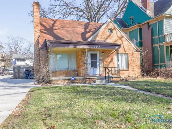 2432 Robinwood Ave, Toledo, OH 43620