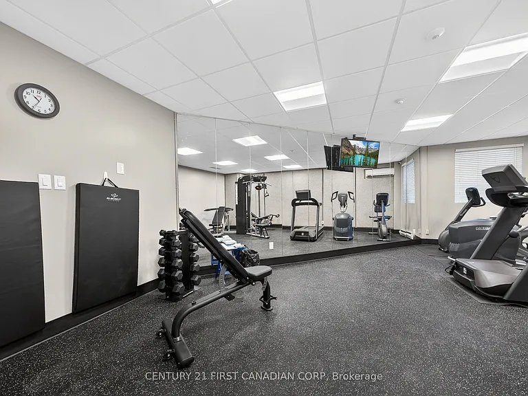 600 Talbot St #412 — Photo 14