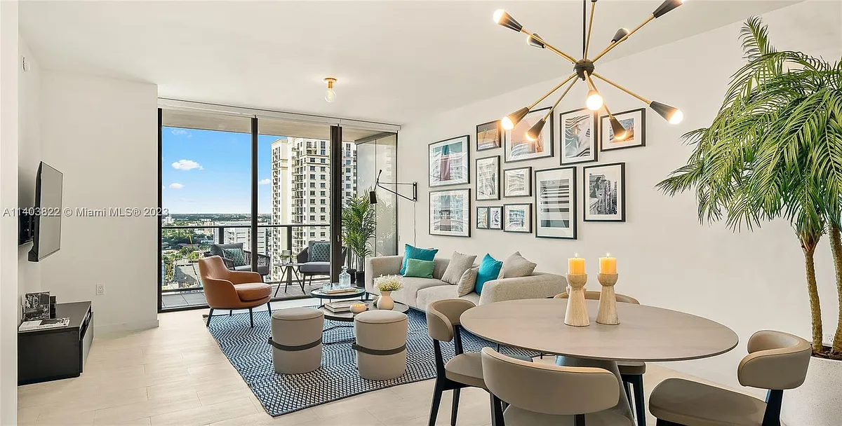 Building Photo - 1000 Brickell Plz #2711