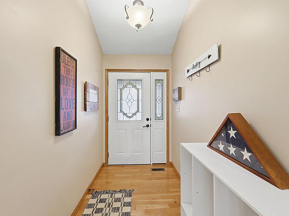 2nd image of 4414 SE Gemstone Ln