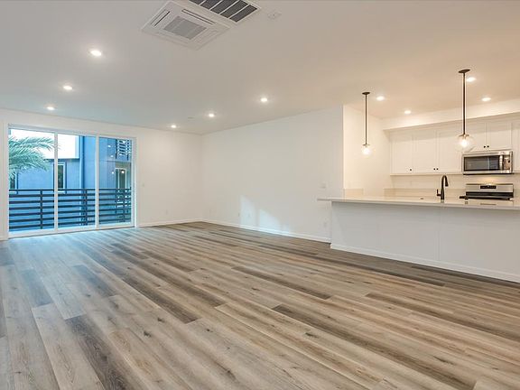 2nd image of 5473 Melissa Ln