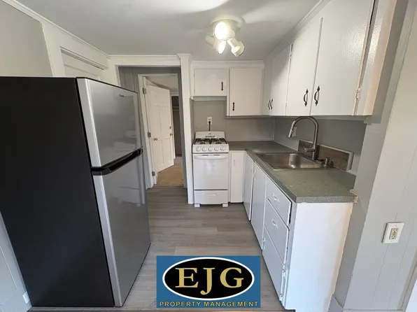 135 Pleasant St #3, Laconia, NH 03246