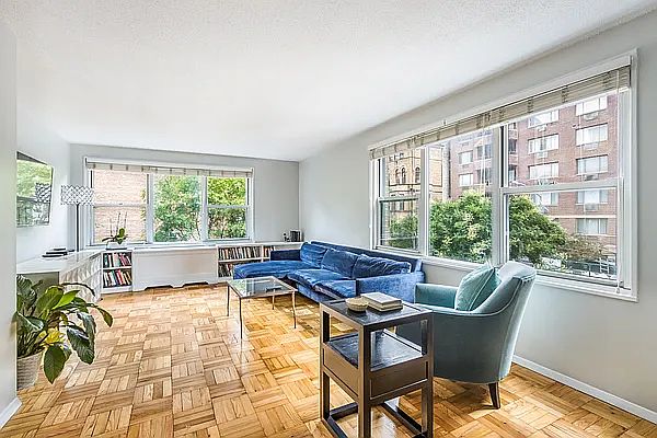1st image of 201 W 70th St APT 3C