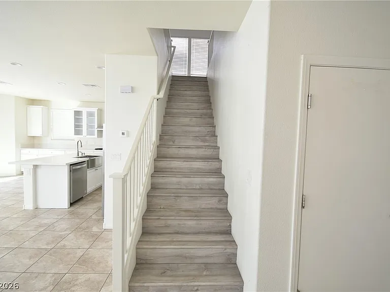3041 Lake Como Ave — Photo 16