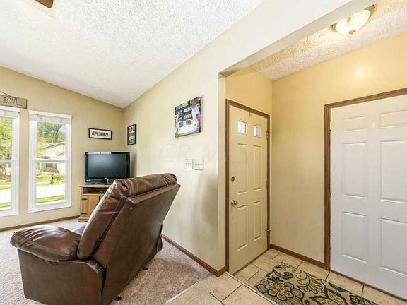 5th image of 3901 Deer Knoll Dr