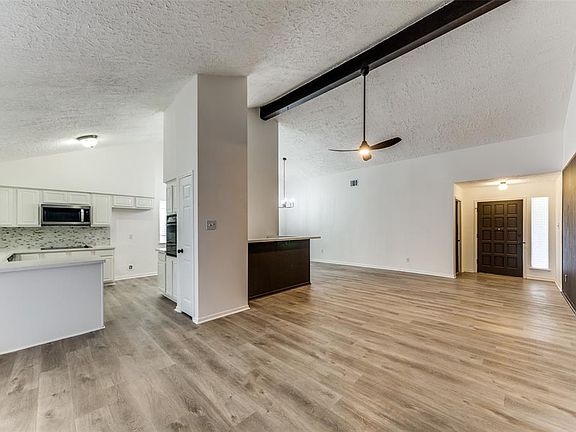 4th image of 15038 Timberlea Dr